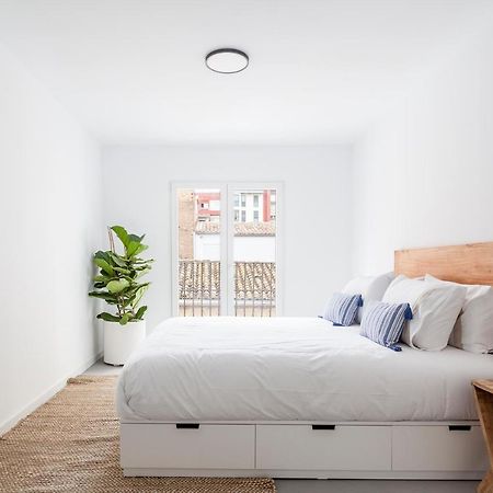 Three Floor House With Terrace Villa Valencia Bagian luar foto