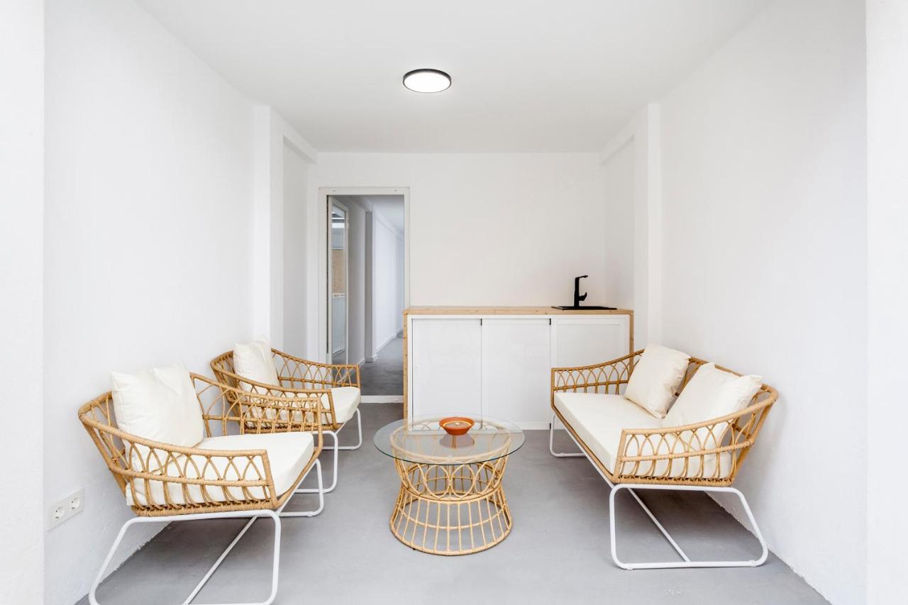 Three Floor House With Terrace Villa Valencia Bagian luar foto