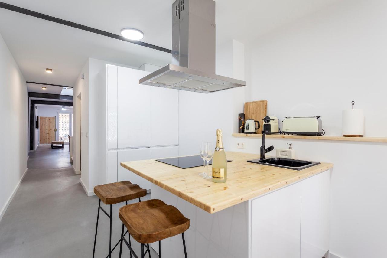 Three Floor House With Terrace Villa Valencia Bagian luar foto