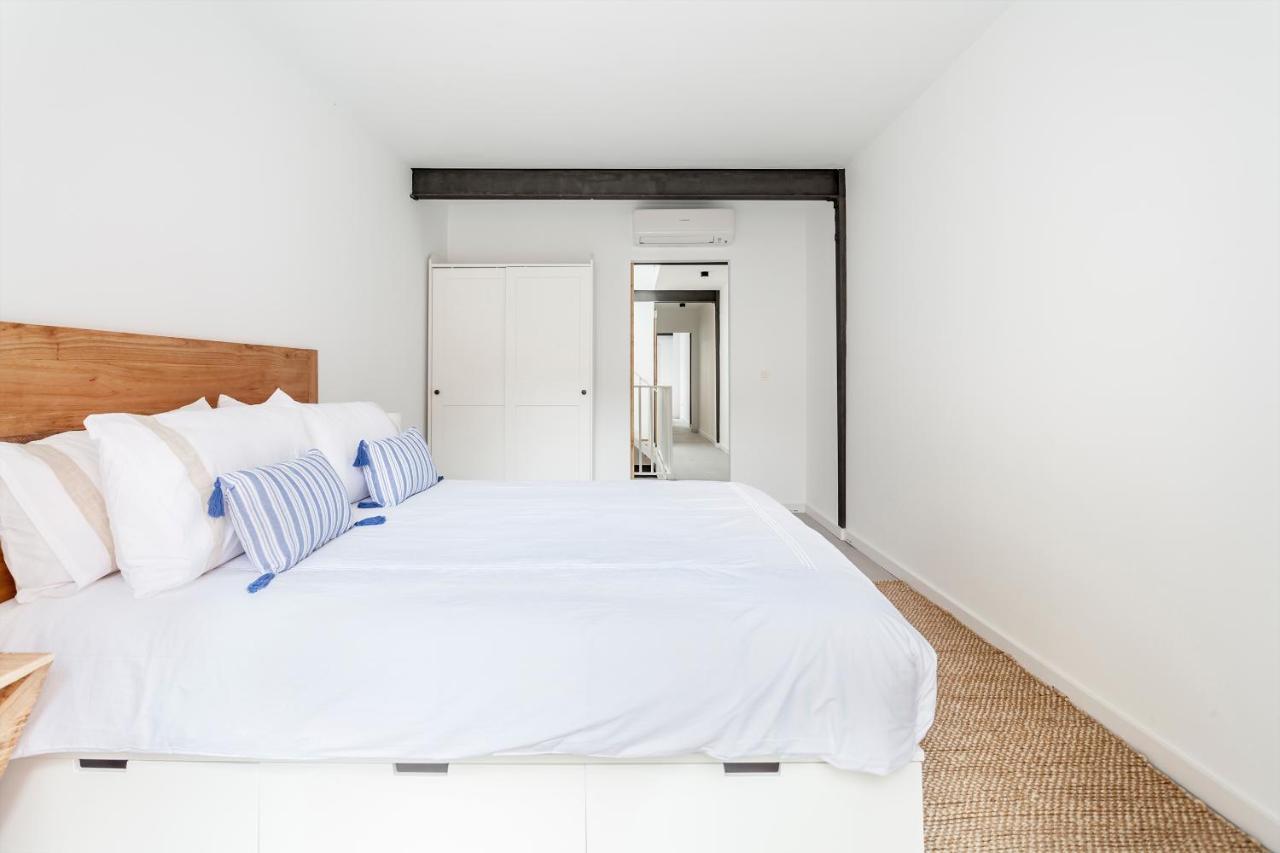 Three Floor House With Terrace Villa Valencia Bagian luar foto